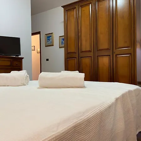 Apartament Rosella 2 - Con Piscina - 150 M Dal Mare Casa Margherita